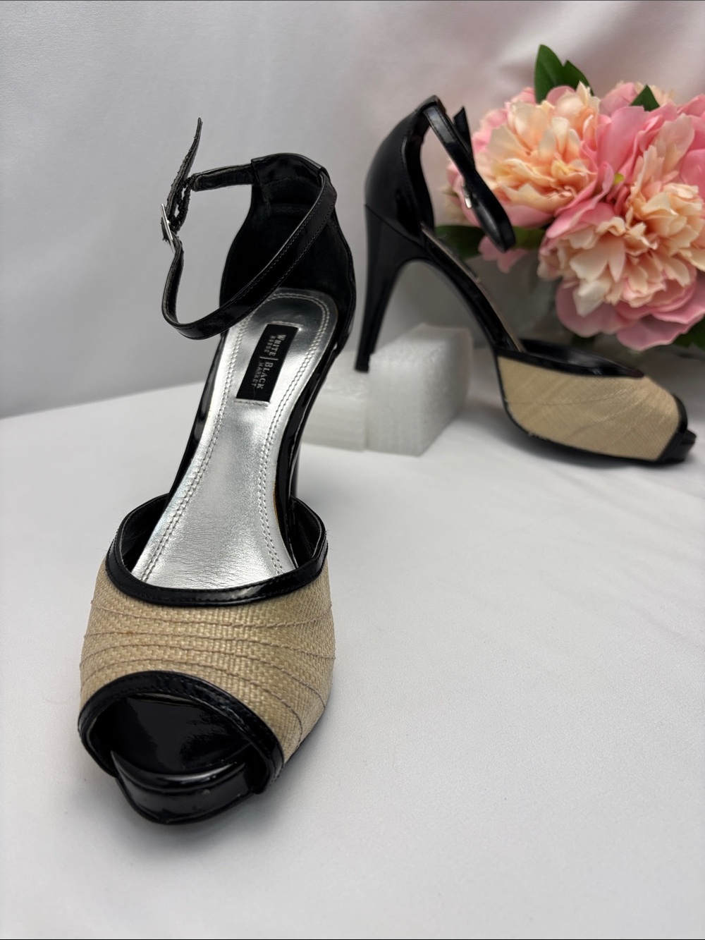 White House Black‎ Market Womens 6.5 Black/Beige Ankle-Strap Open-Toe Heels#439